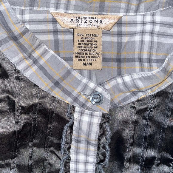 Short Sleeve, button down, plaid, collard, elastic ruffle 4 inches from bottom - Picture 2 of 9